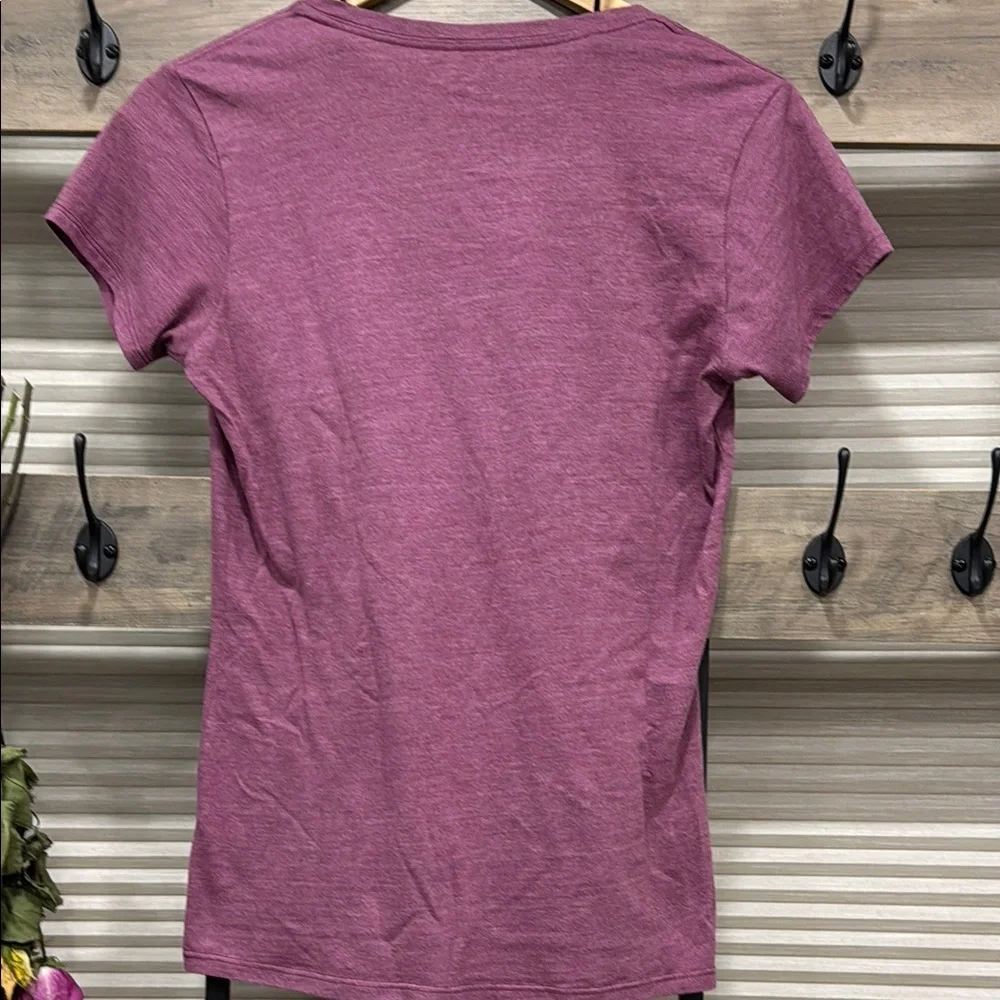 The North Face Pink V-Neck T-Shirt - Picture 6 of 6